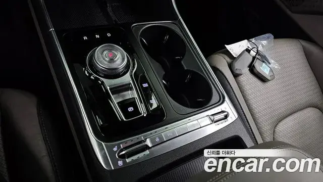 Kia Carnival 2024 — Фото 8/20