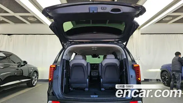 Kia Carnival 2024 — Фото 20/20