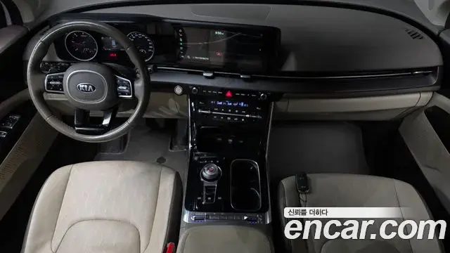 Kia Carnival 2021 — Photo 14/20