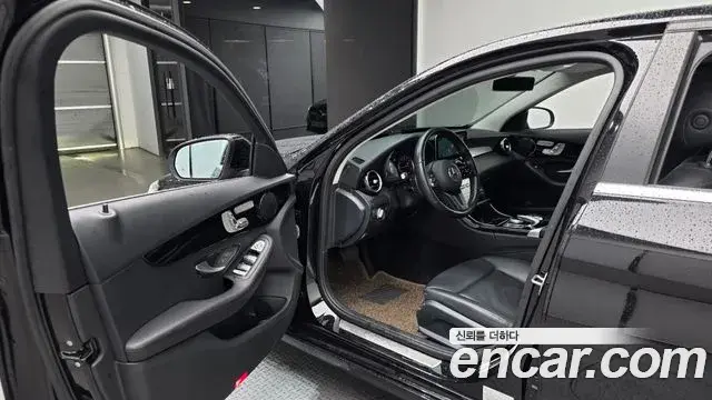 Mercedes-Benz C-Class 2019 — Şəkil 7/20