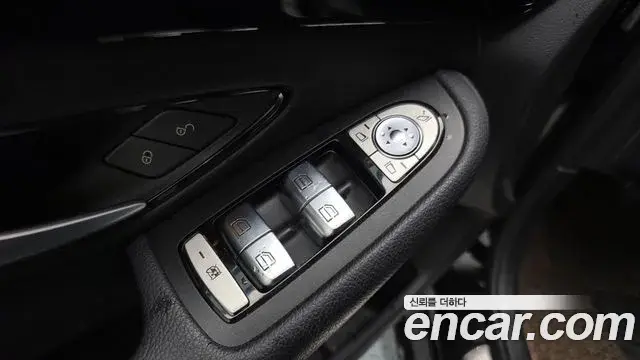 Mercedes-Benz C-Class 2019 — Şəkil 9/20