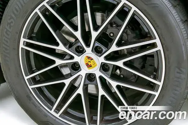 Porsche Cayenne 2023 — Şəkil 18/20