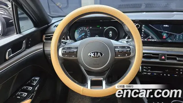 Kia K5 2020 — Фото 13/20