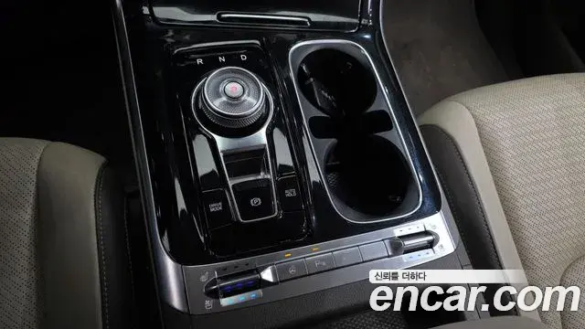 Kia Carnival 2023 — Фото 7/20