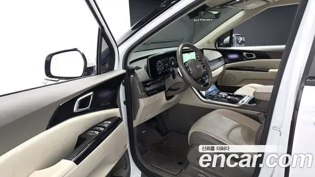 Kia Carnival 2023 — Фото 10/20