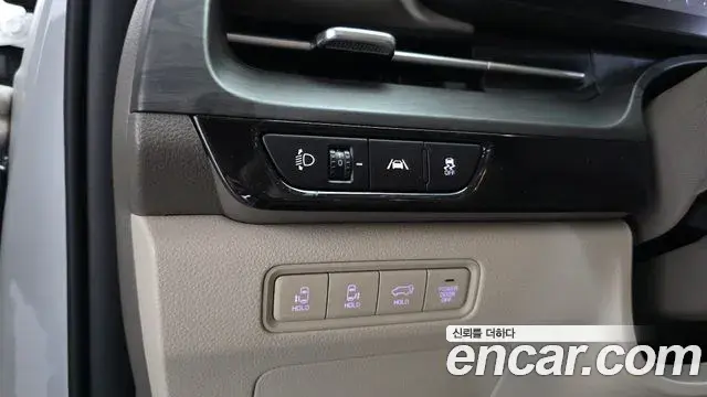 Kia Carnival 2023 — Фото 15/20