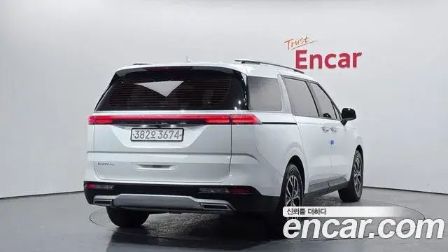 Kia Carnival 2022 — Photo 2/20
