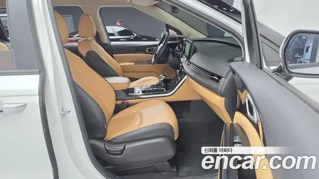 Kia Carnival 2022 — Photo 12/20