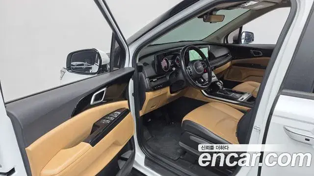 Kia Carnival 2022 — Photo 15/20