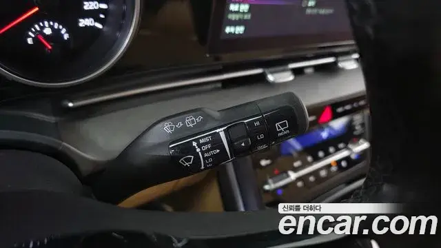 Kia Carnival 2022 — Photo 17/20