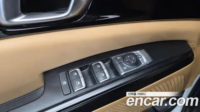 Kia Carnival 2022 — Photo 1/20