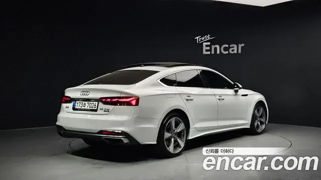 Audi A5 2021 — Фото 1/20