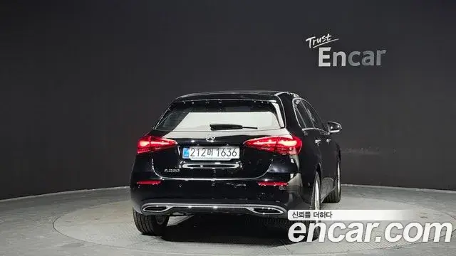 Mercedes-Benz A-Class 2025 — ფოტო 14/20