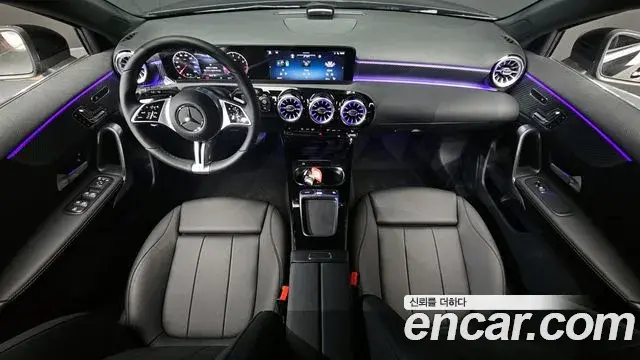 Mercedes-Benz A-Class 2025 — ფოტო 16/20