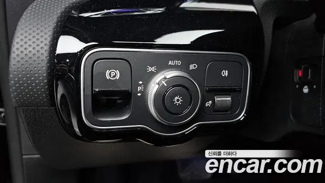Mercedes-Benz A-Class 2025 — ფოტო 10/20