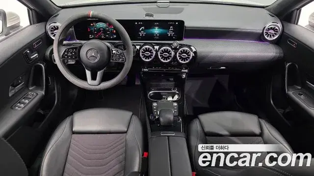 Mercedes-Benz A-Class 2020 — Photo 4/20