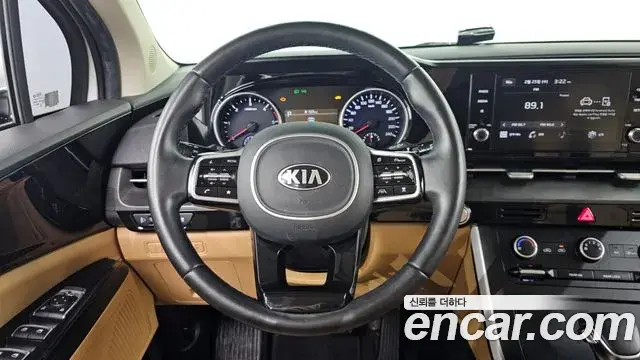 Kia Carnival 2020 — Фото 13/20