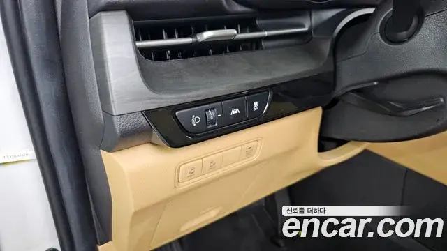Kia Carnival 2020 — Фото 18/20