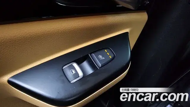 Kia Carnival 2020 — Фото 19/20