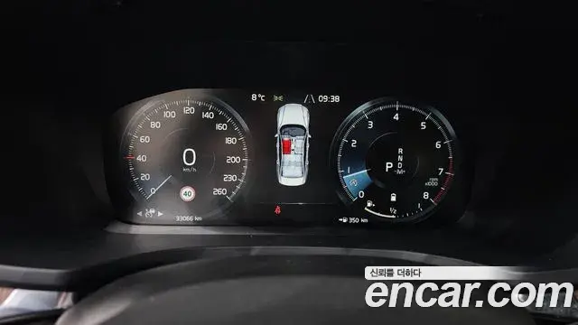 Volvo S60 2021 — ფოტო 18/20