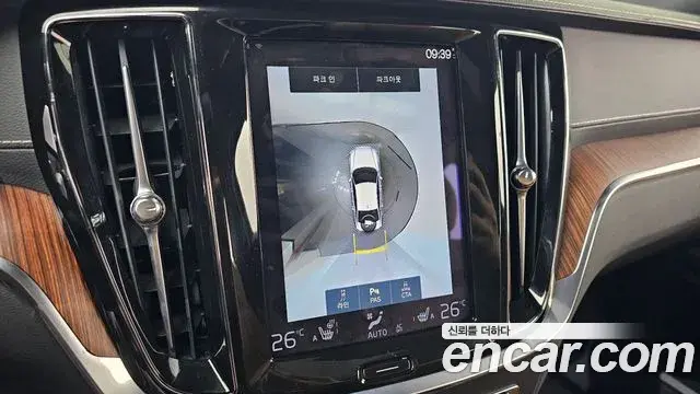 Volvo S60 2021 — ფოტო 13/20