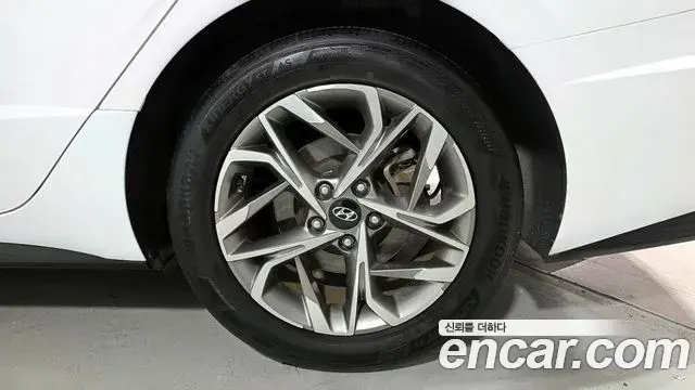 Hyundai Sonata Hybrid 2021 — Şəkil 19/20