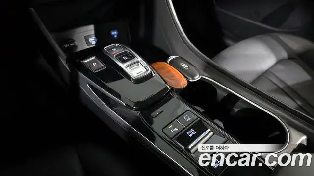 Hyundai Sonata Hybrid 2021 — Şəkil 6/20