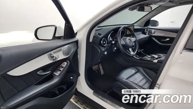Mercedes-Benz GLC-Class 2018 — ფოტო 17/20