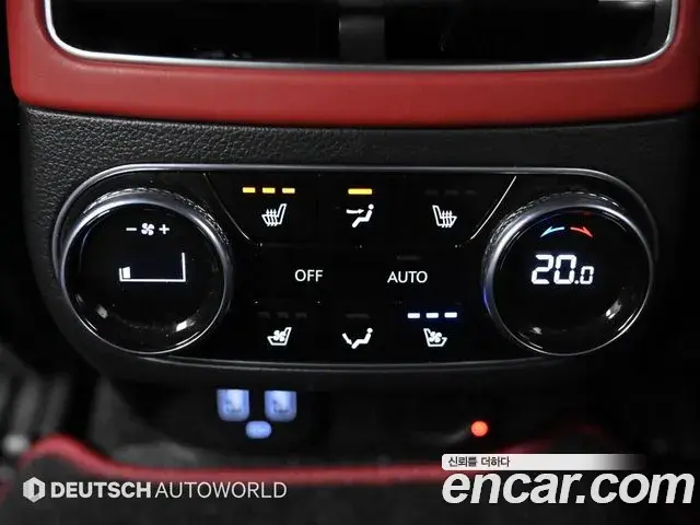 Genesis GV70 2021 — ფოტო 16/32