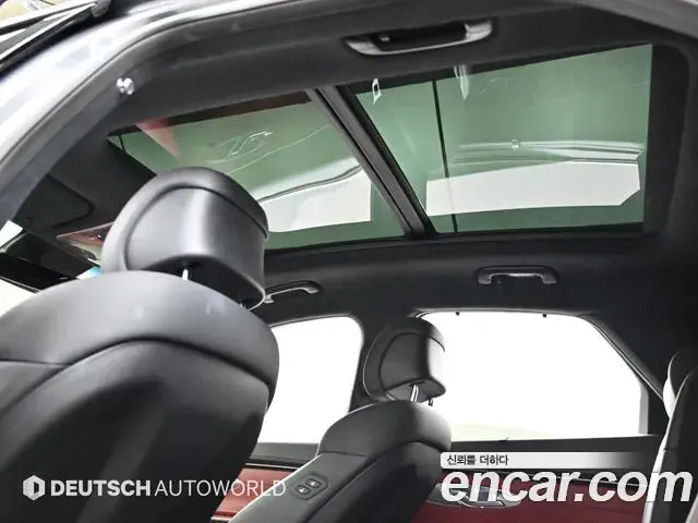 Genesis GV70 2021 — ფოტო 21/32
