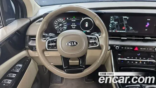 Kia Carnival 2021 — Фото 13/20
