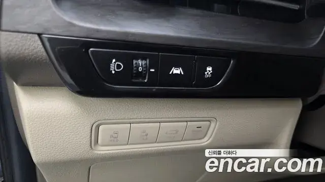 Kia Carnival 2021 — Фото 16/20