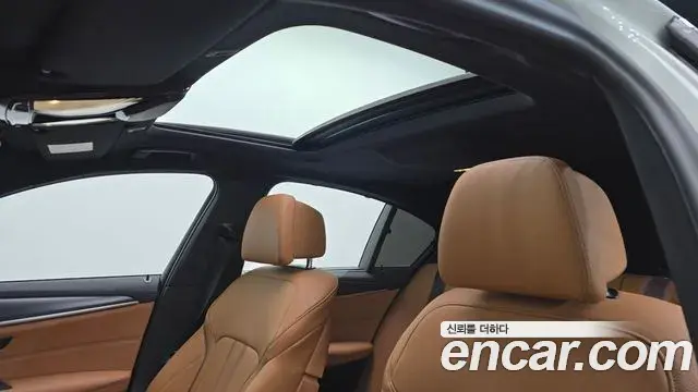 BMW 5 Series 2023 — Фото 19/20