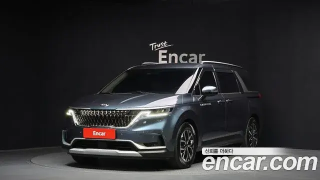 Kia Carnival 2021 — Фото 1/20
