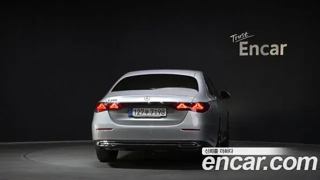 Mercedes-Benz E-Class 2024 — Şəkil 9/20