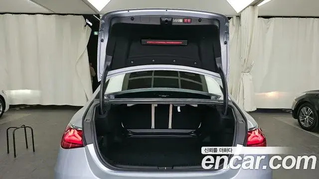 Mercedes-Benz E-Class 2024 — Şəkil 11/20