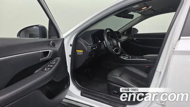 Hyundai Sonata Hybrid 2019 — Şəkil 18/20