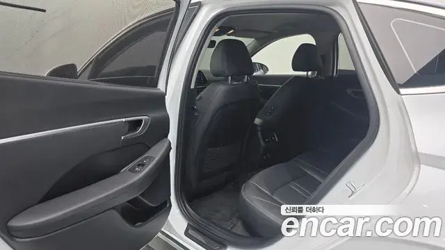 Hyundai Sonata Hybrid 2019 — Şəkil 14/20