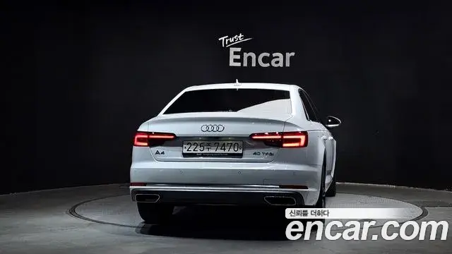 Audi A4 2019 — Фото 4/20