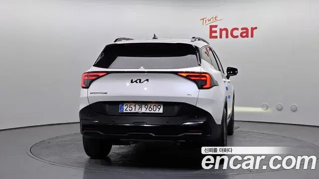 Kia Sportage 2025 — Photo 7/20