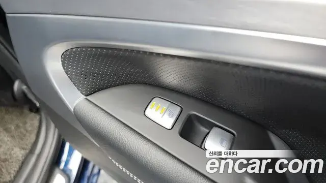 Genesis G70 2019 — Photo 11/20
