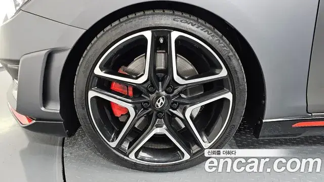Hyundai Veloster 2018 — ფოტო 9/20