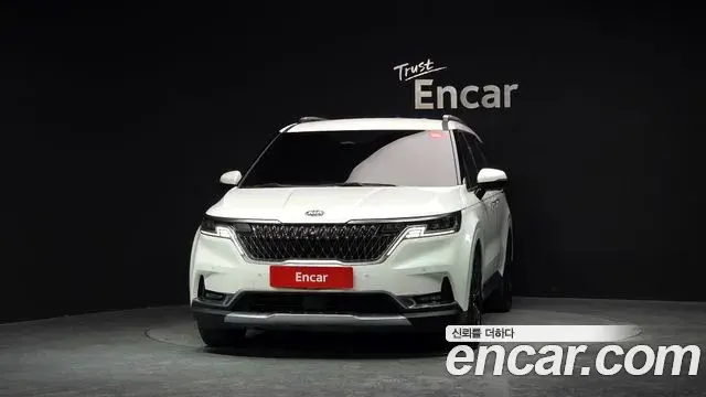 Kia Carnival 2021 — Фото 3/20