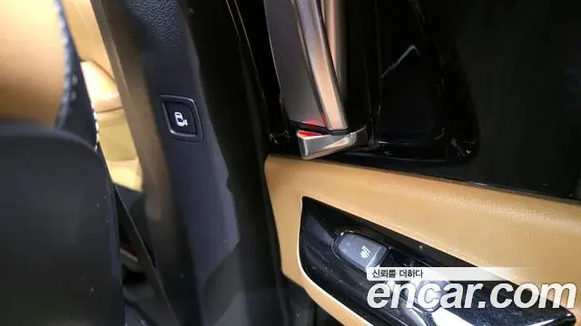Kia Carnival 2021 — Фото 19/20
