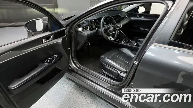 Kia K5 2020 — Şəkil 13/20