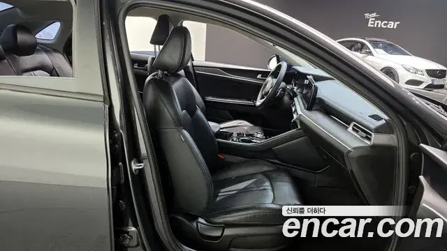 Kia K5 2020 — Şəkil 18/20