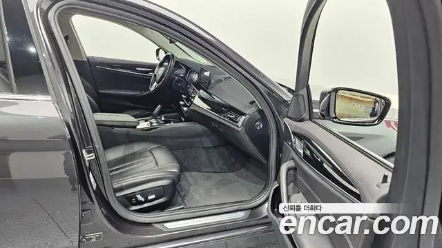 BMW 5 Series 2018 — Şəkil 4/20