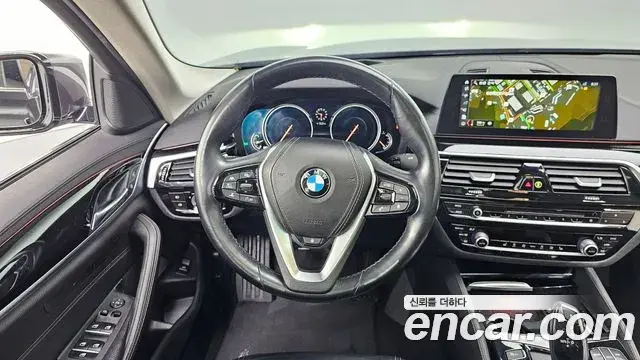 BMW 5 Series 2018 — Şəkil 5/20