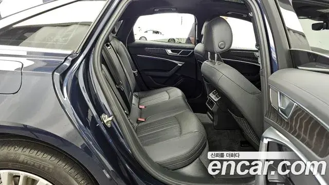 Audi A6 2021 — Photo 2/20