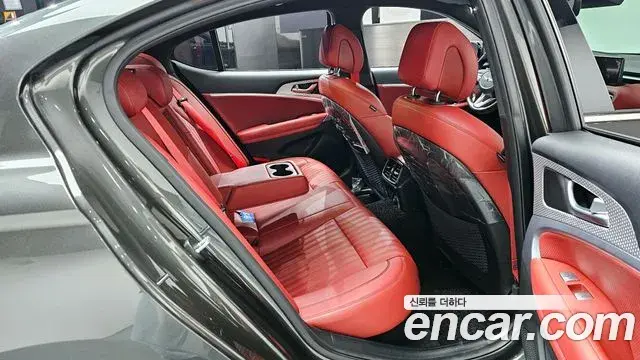 Genesis G70 2023 — Photo 19/20